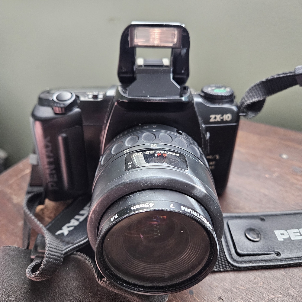 VINTAGE Pentax ZX-10 Black SLR Camera - Picture 3 of 7